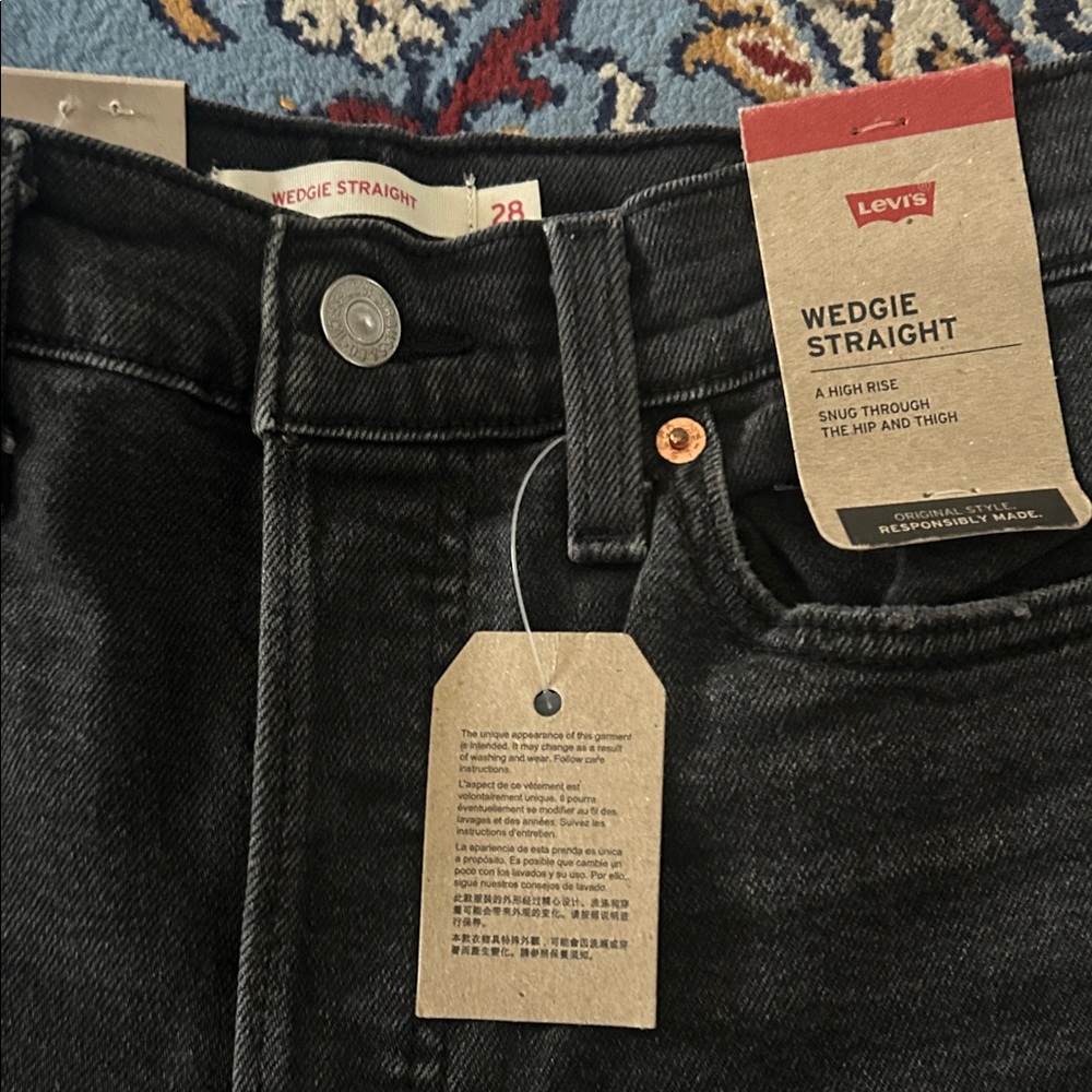 Levi’s Wedgie Straight Stretch Jeans NWT Black High Rise W28 L28 Size 6 Short - Picture 9 of 11